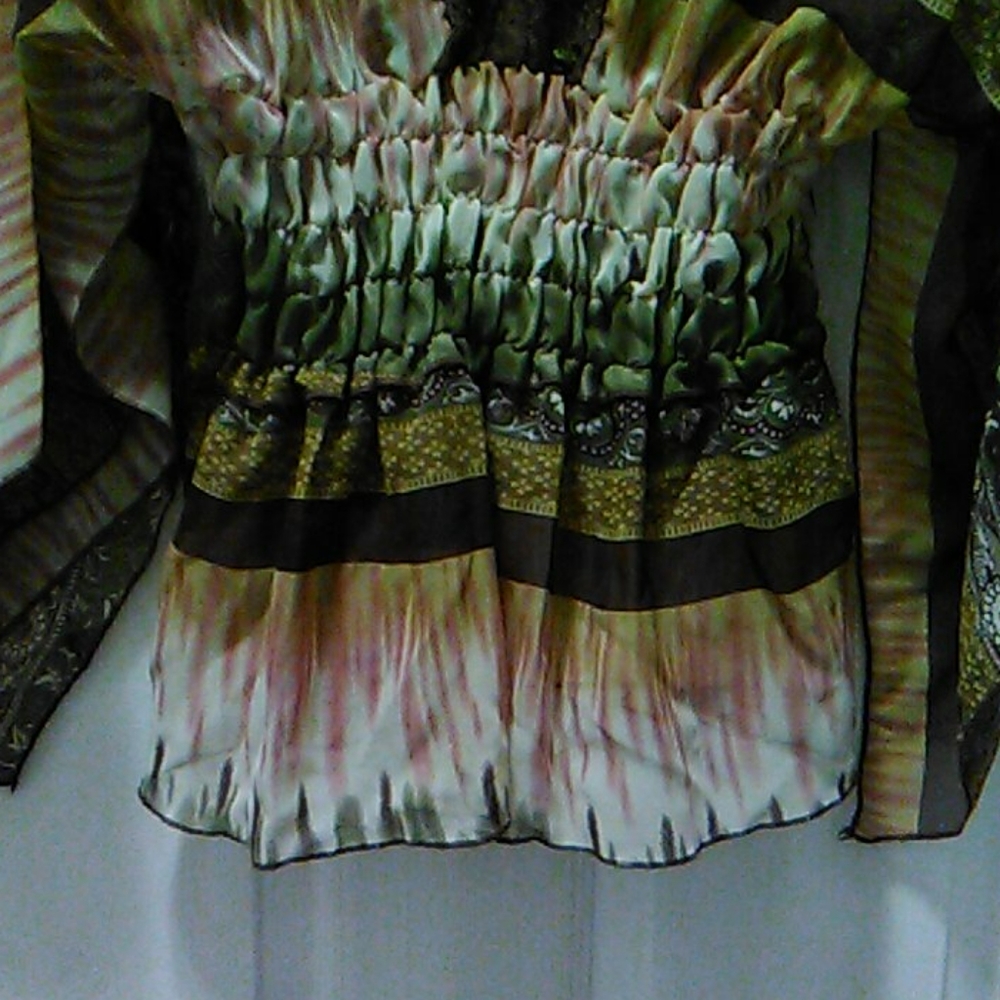 Multicolored Top 3/4 Dolman Sleeve - Picture 2 of 9